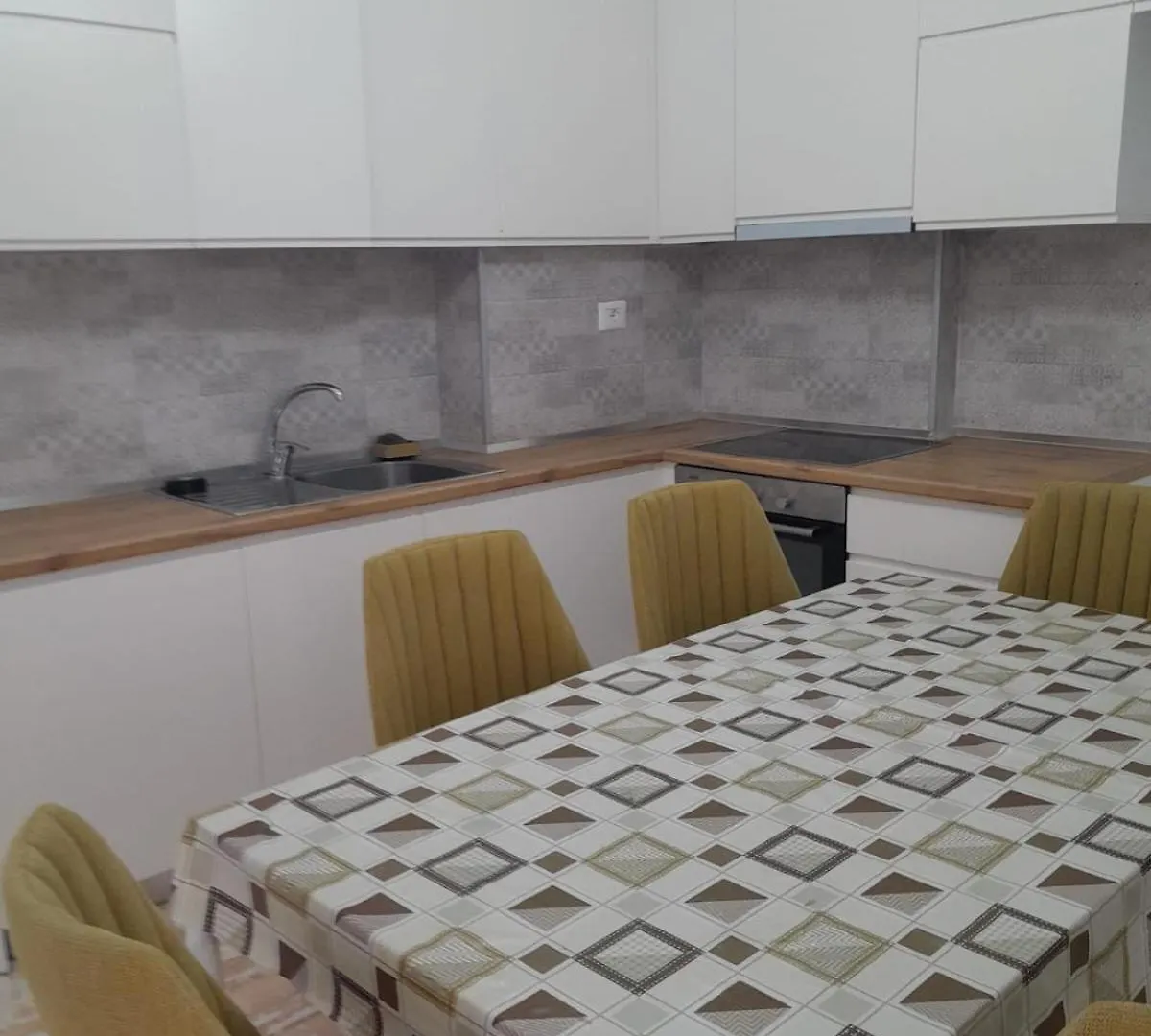 Apartment By The Beach Durres