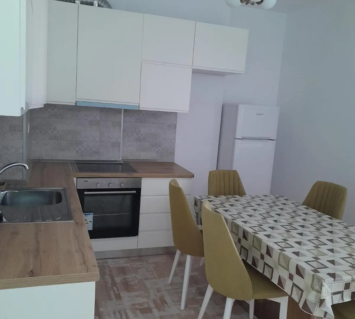 Apartment By The Beach Durres